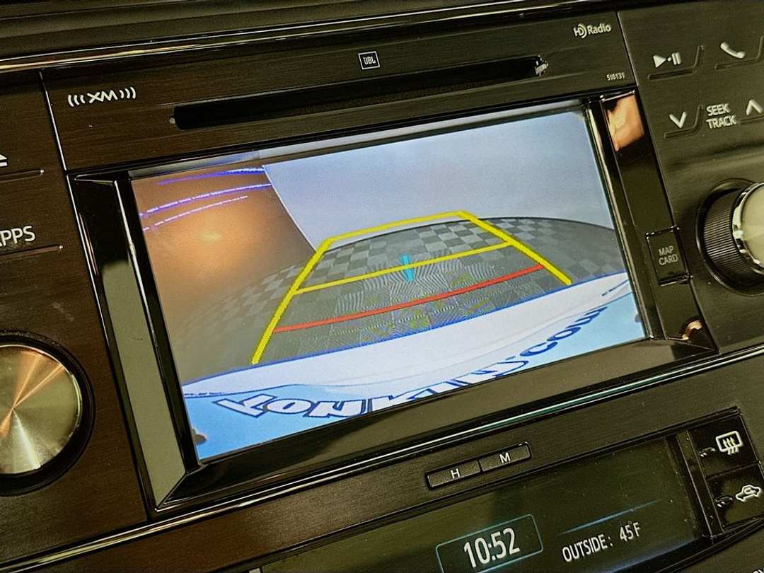 2017 Toyota Avalon Limited - Image 15