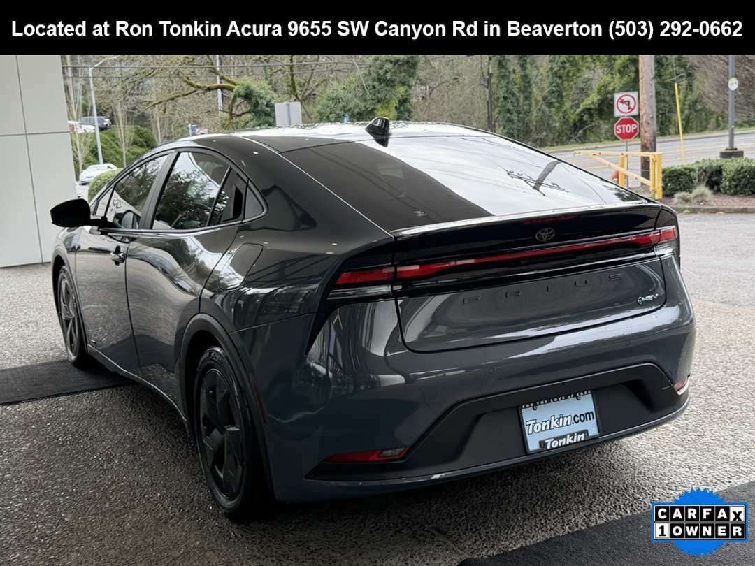 2023 Toyota Prius LE - Image 5