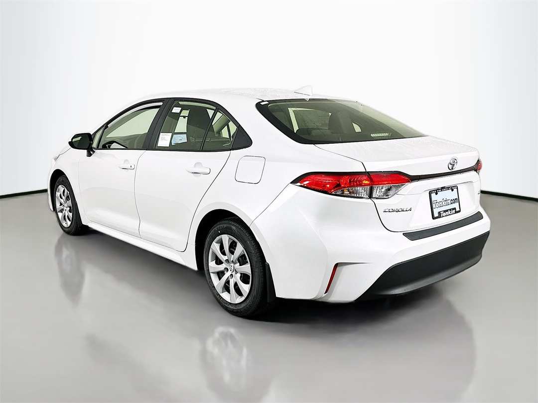 2026 Toyota Corolla LE - Image 5