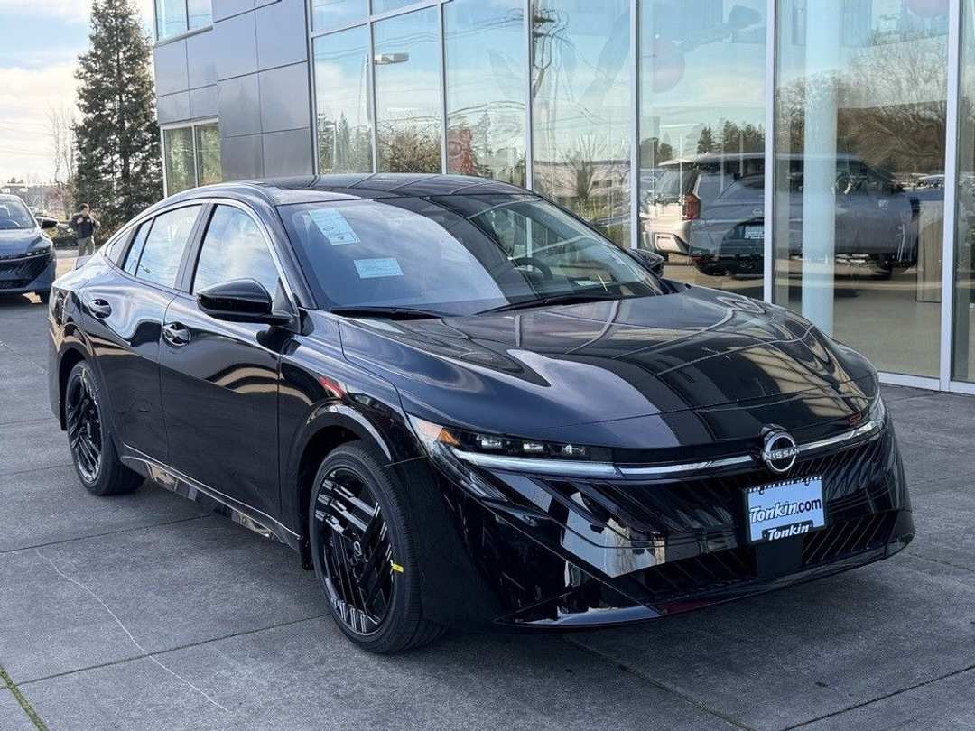 2026 Nissan Sentra SR - Image 2