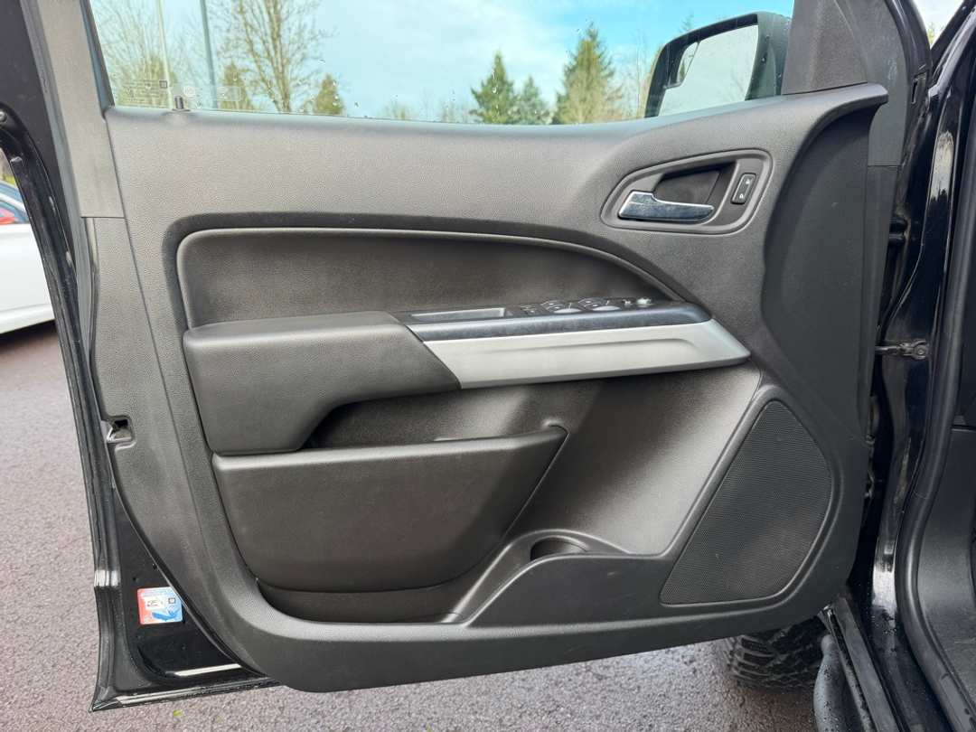 2020 Chevrolet Colorado ZR2 - Image 11