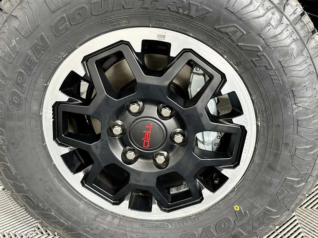 2025 Toyota Tacoma SR5 - Image 29