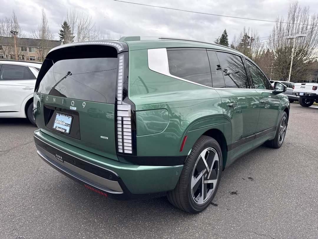 2026 Hyundai Ioniq 9 Performance Calligraphy - Image 7