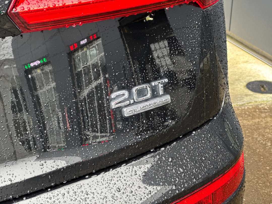 2018 Audi Q5 2.0T Premium Plus - Image 25