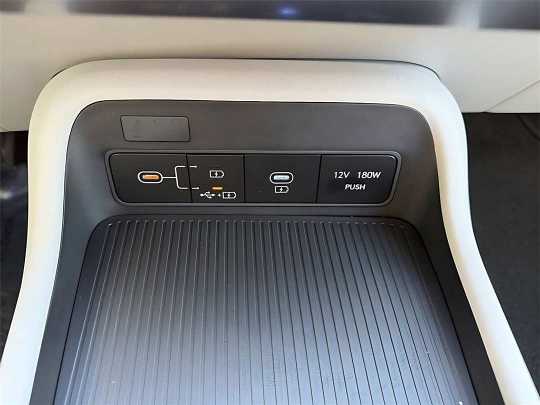 2026 Hyundai Kona SE - Image 23