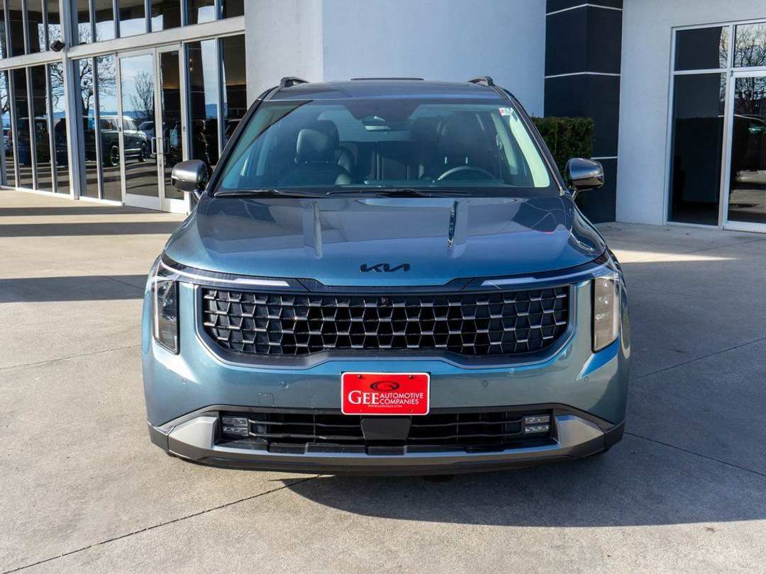 2026 Kia Carnival SX - Image 2