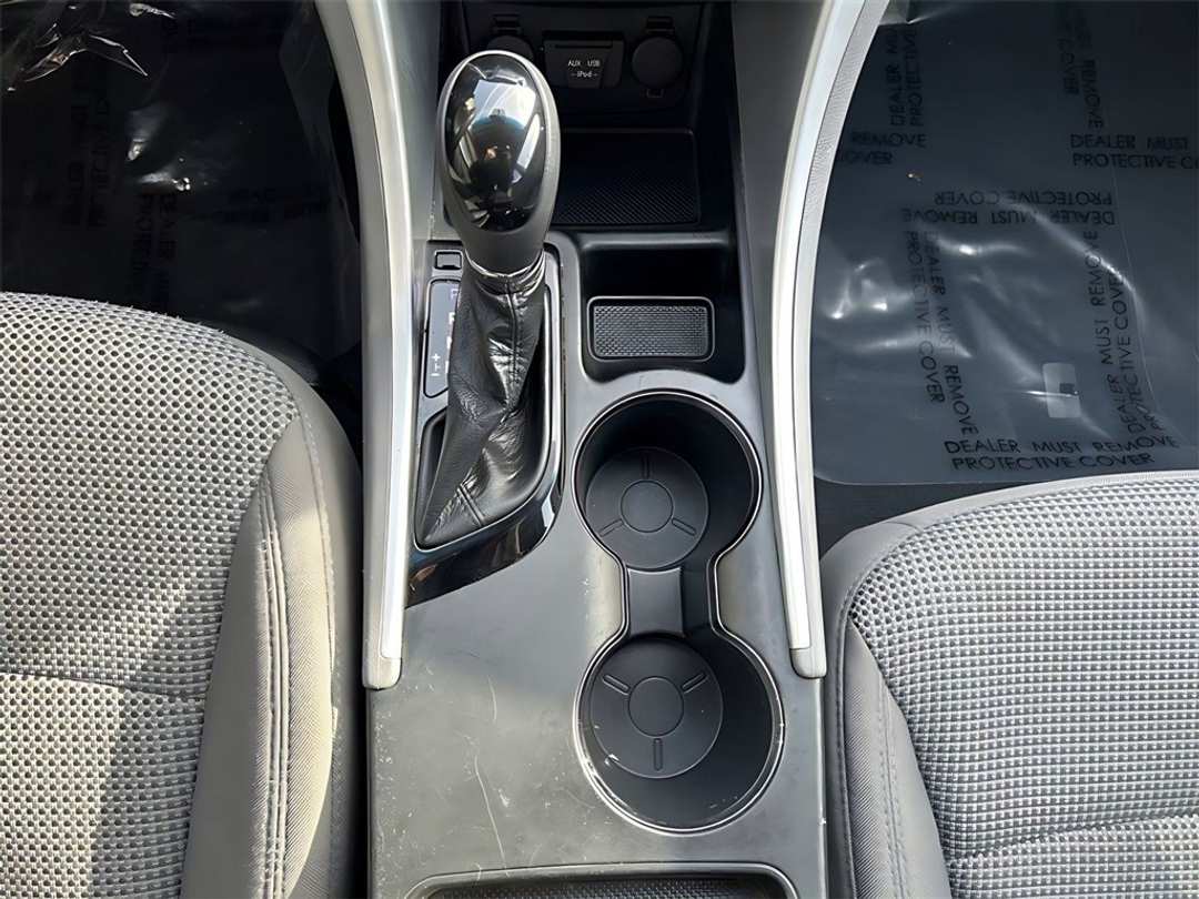 2012 Hyundai Sonata GLS - Image 18