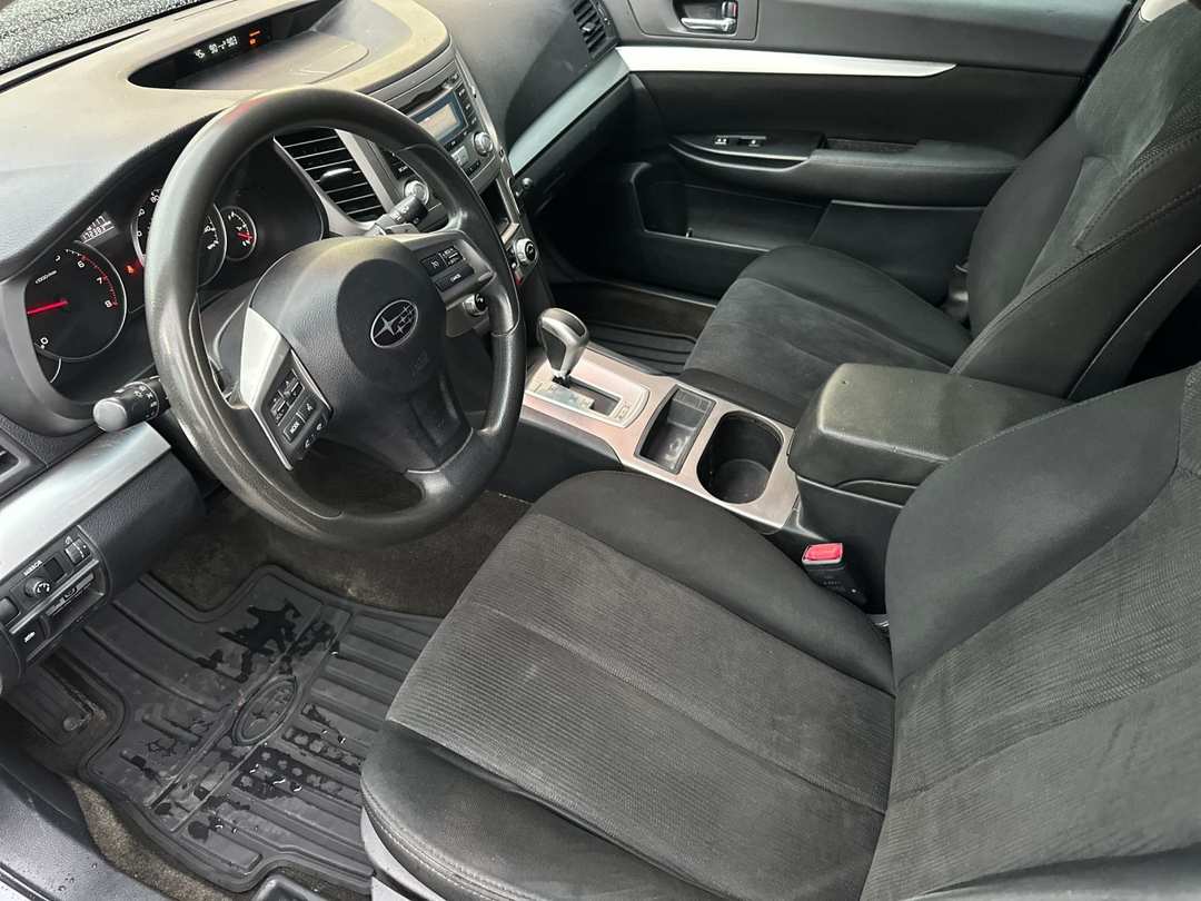 2014 Subaru Outback 2.5i - Image 9