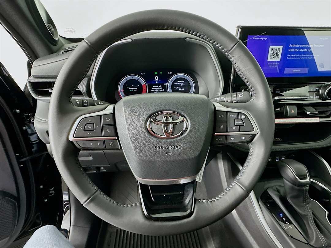2026 Toyota Highlander XSE - Image 11