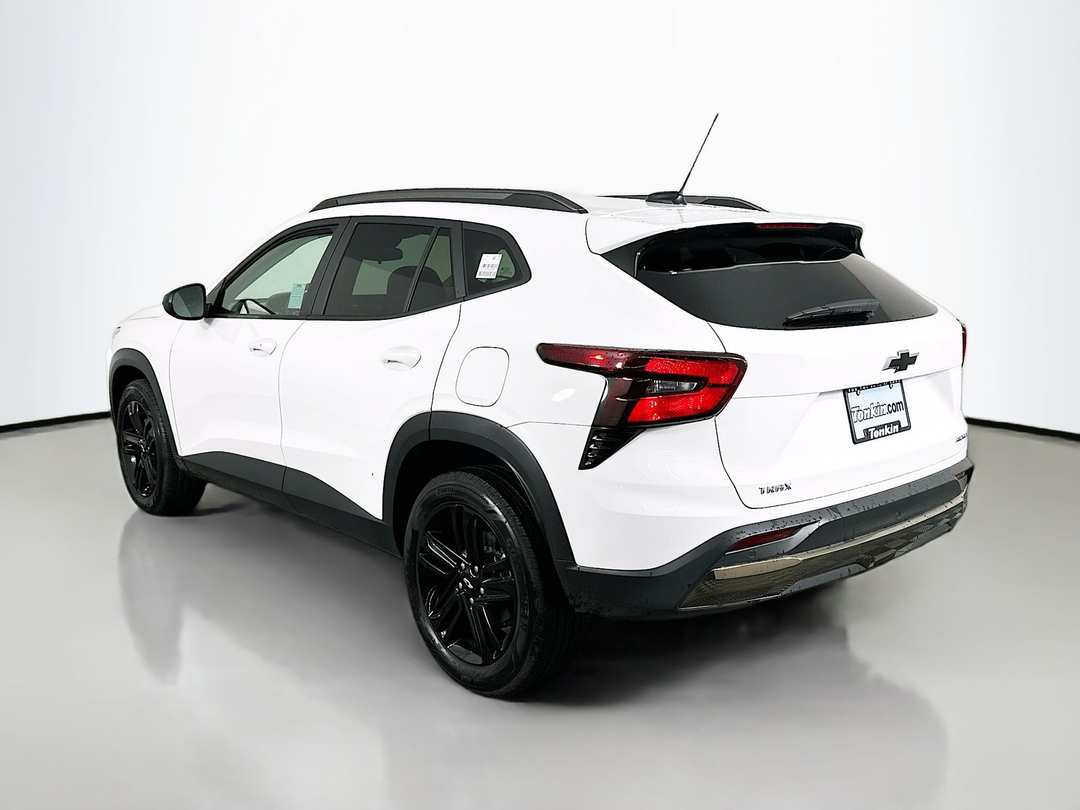 2025 Chevrolet Trax ACTIV - Image 6