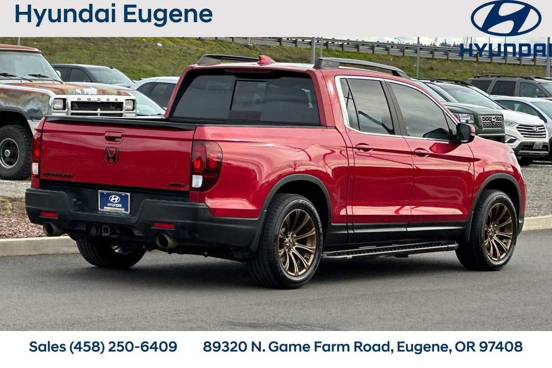 2022 Honda Ridgeline RTL - Image 3