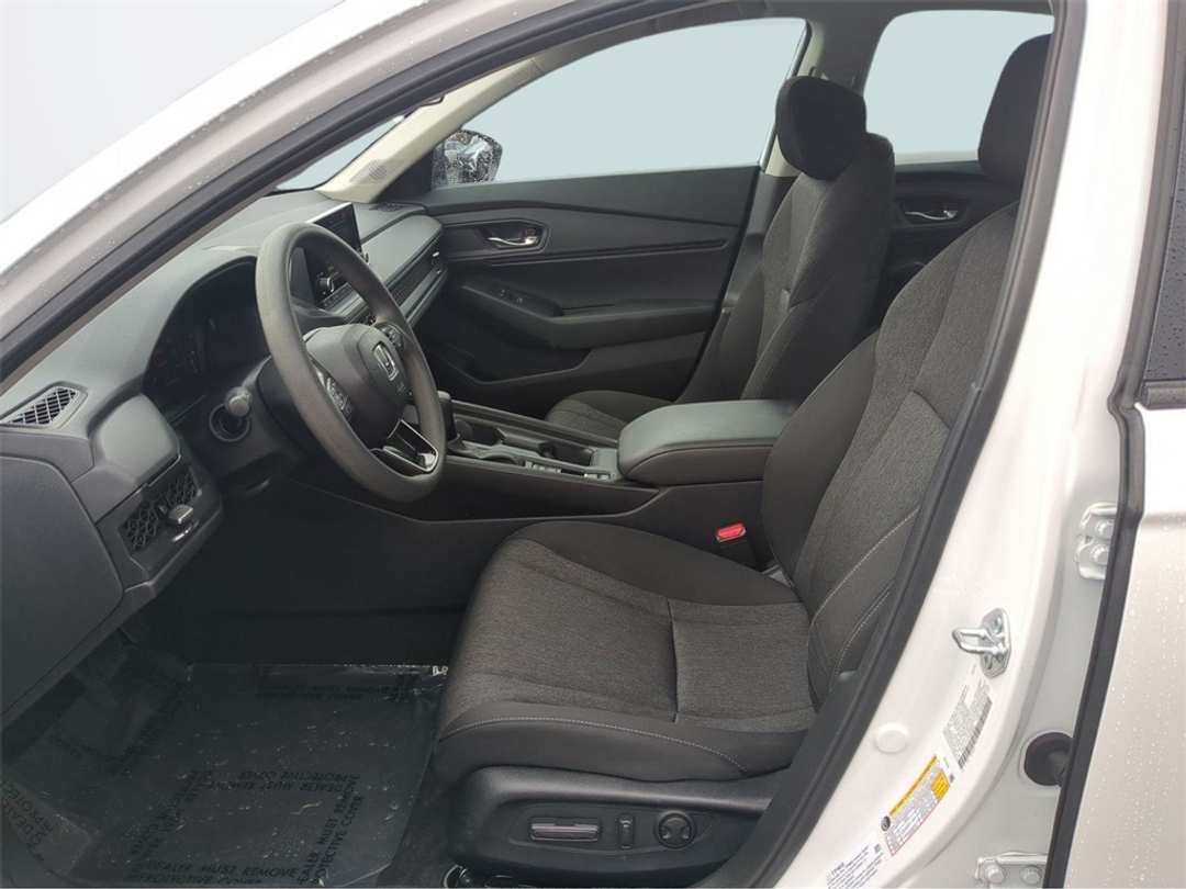 2025 Honda Accord SE - Image 20