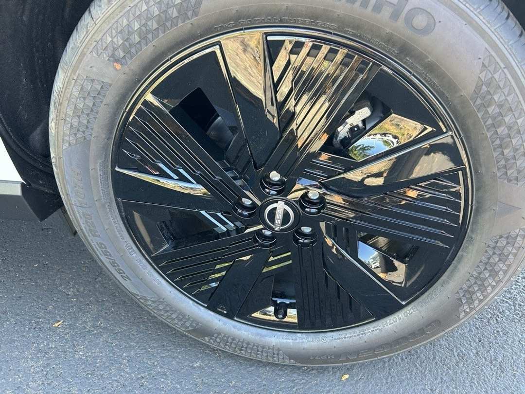 2025 Nissan Murano SV - Image 8