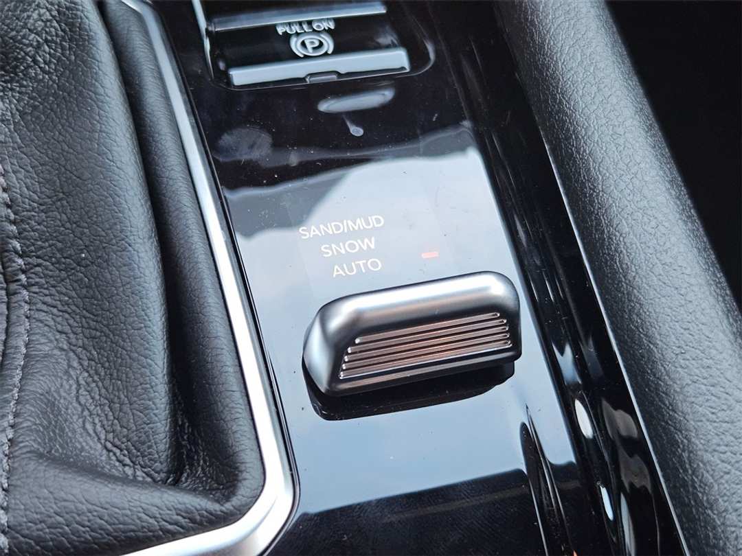 2026 Jeep Compass Latitude - Image 25