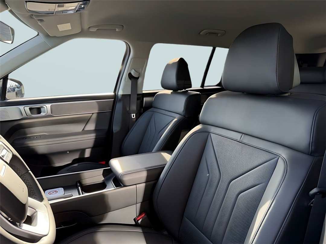 2026 Hyundai Santa Fe SEL - Image 14