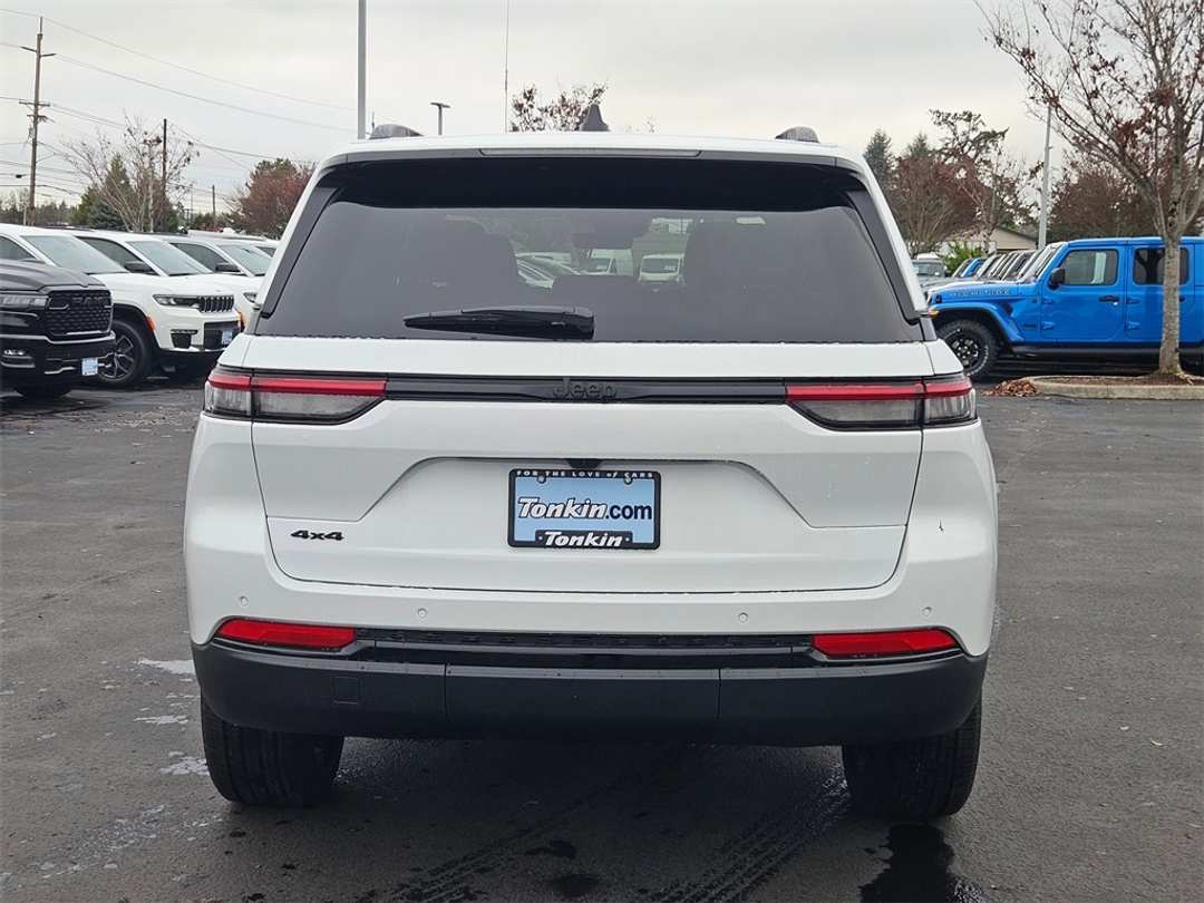 2025 Jeep Grand Cherokee Altitude X - Image 5