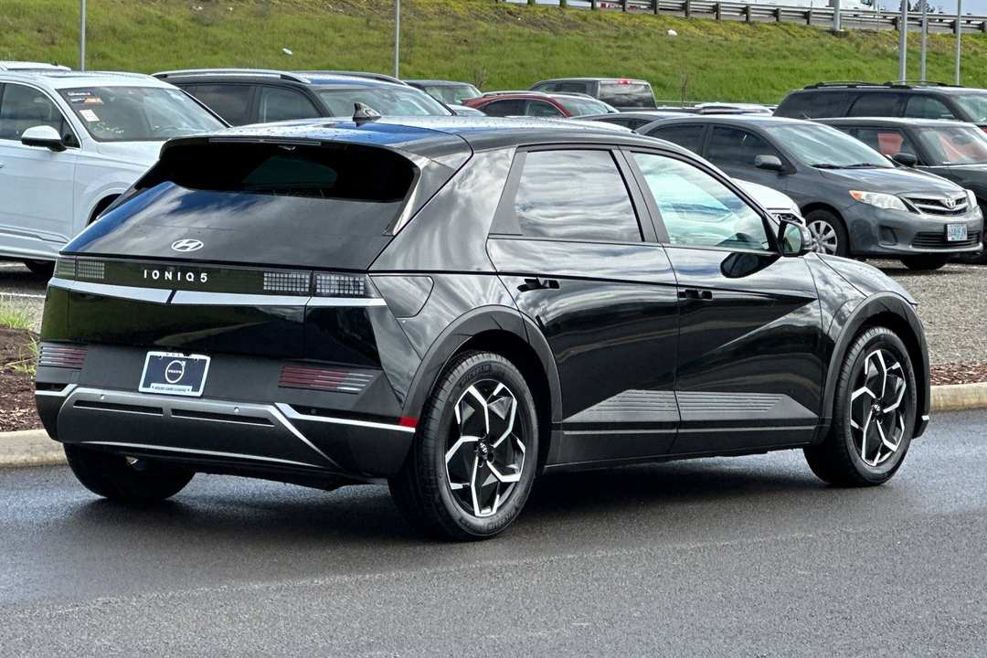 2024 Hyundai Ioniq 5 SEL - Image 3