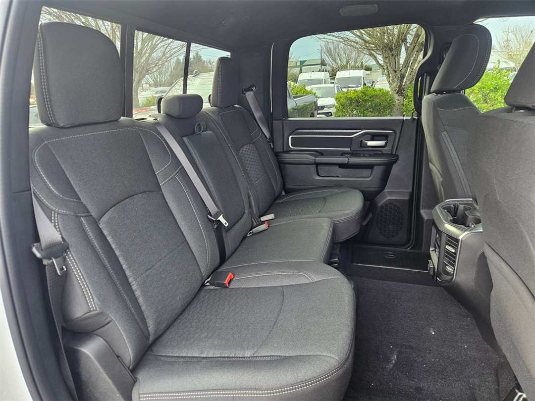 2026 Ram 3500 Big Horn - Image 34