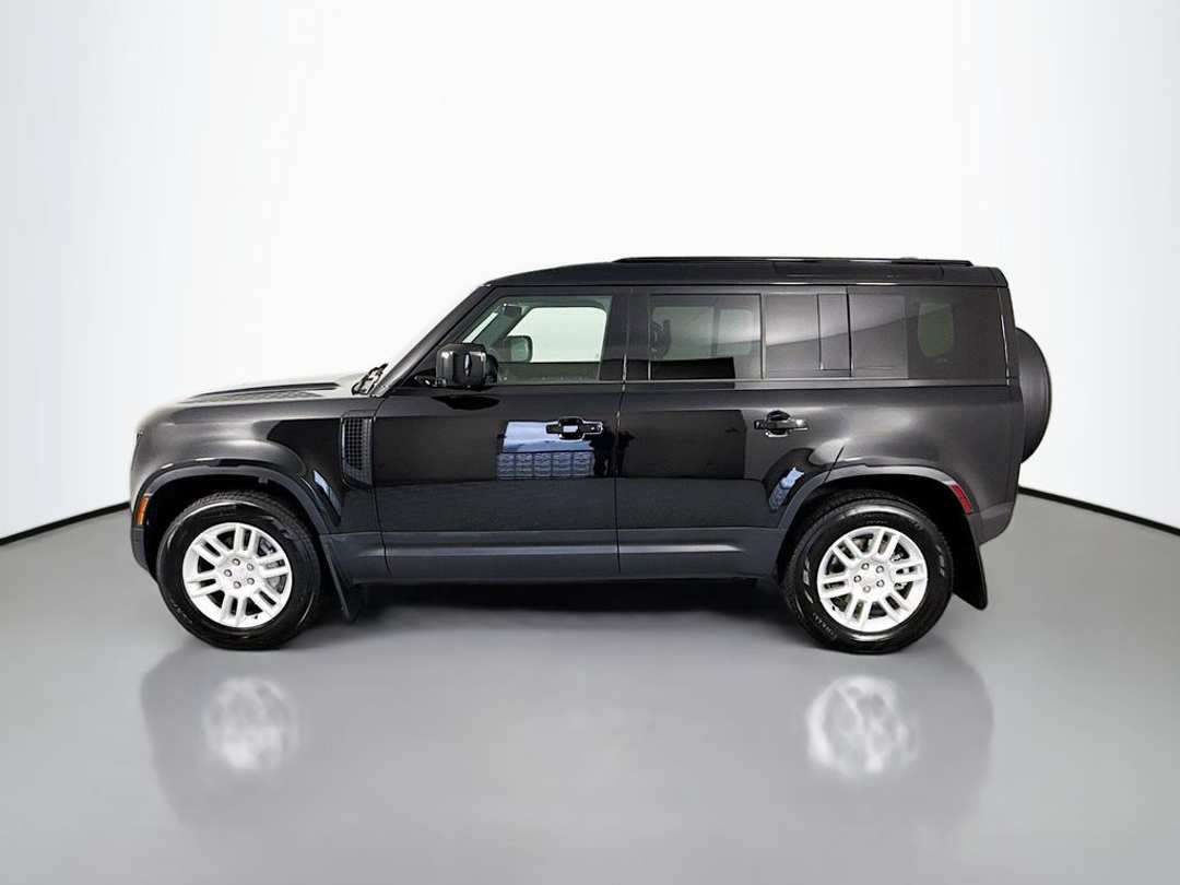 2025 Land Rover Defender 110 S - Image 2