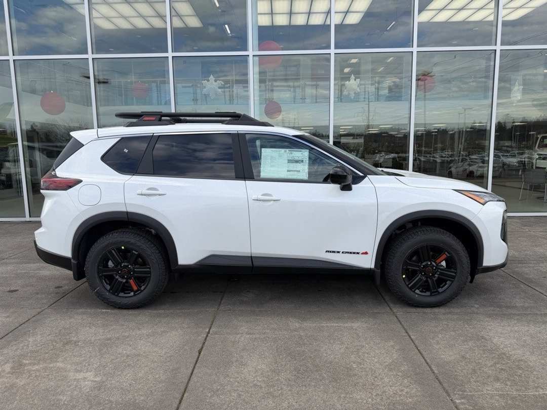 2026 Nissan Rogue Rock Creek - Image 8