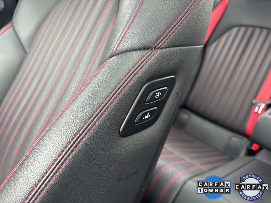 2023 Genesis G70 2.0T - Image 28