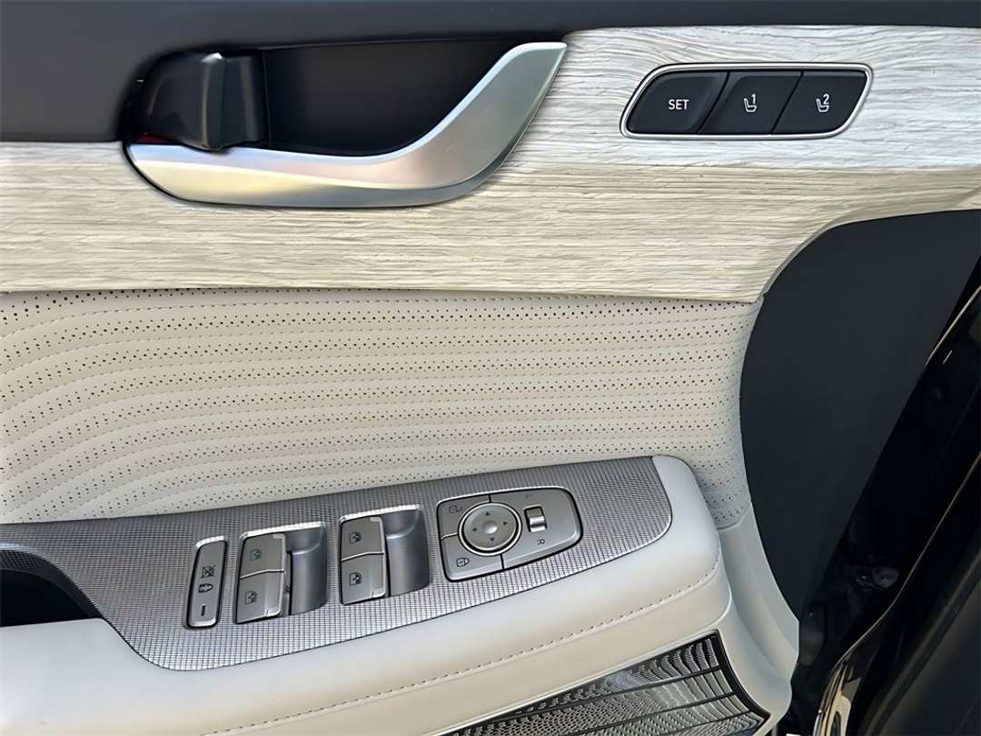 2025 Hyundai Palisade Calligraphy - Image 11