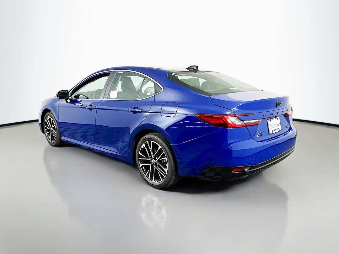 2026 Toyota Camry XLE - Image 5