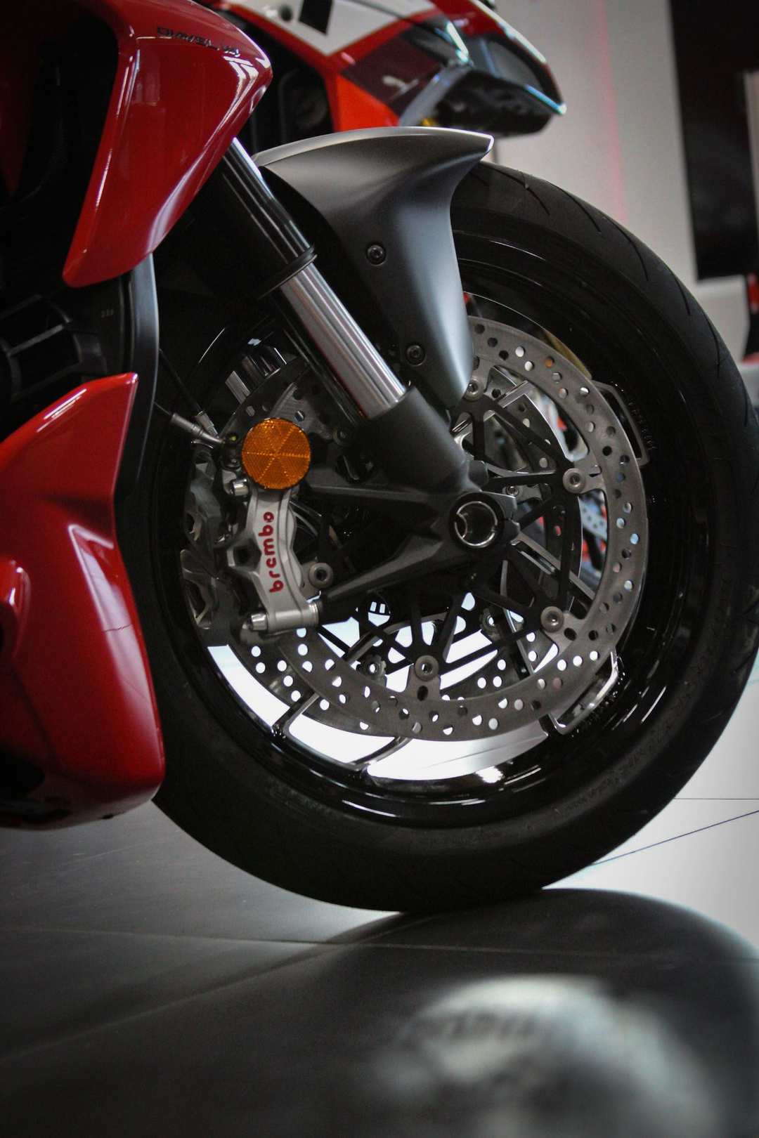 2025 Ducati Diavel V4 - Image 8