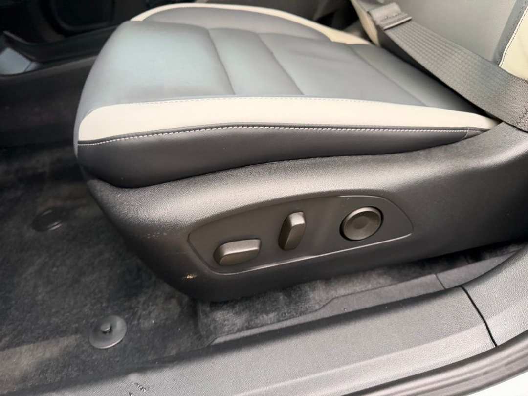 2026 Honda Prologue Touring - Image 14