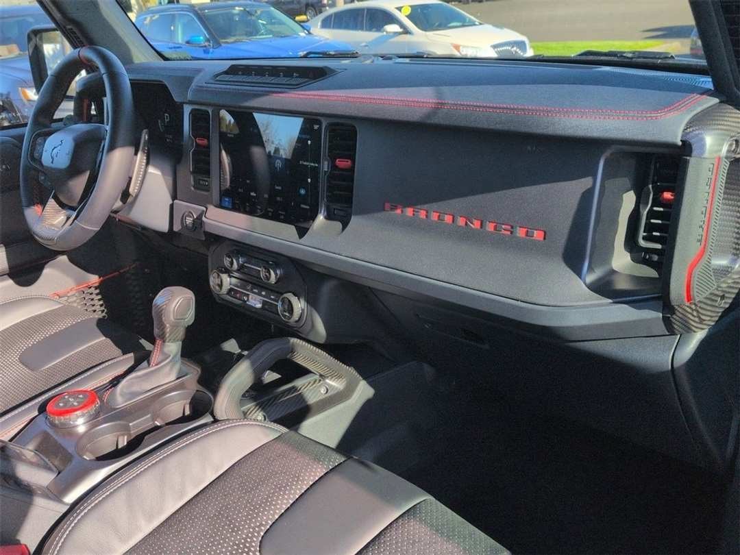 2025 Ford Bronco Raptor - Image 30