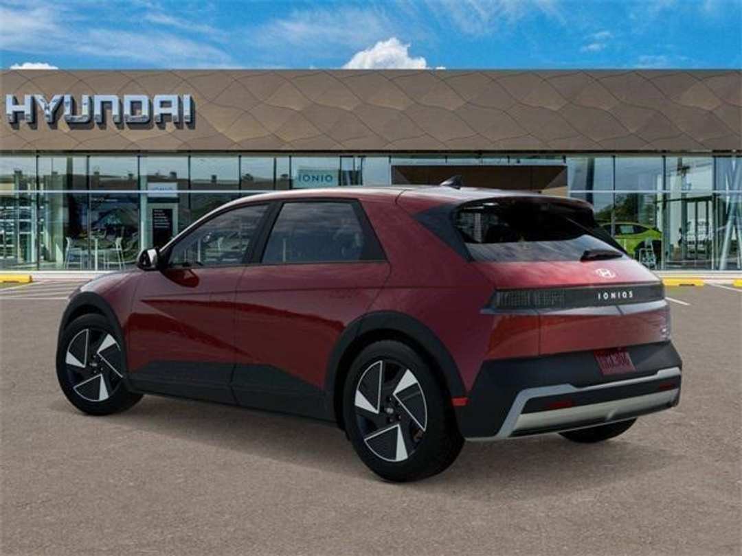 2026 Hyundai Ioniq 5 SEL - Image 5