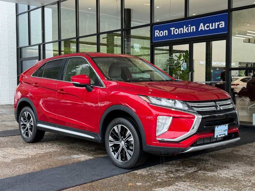 2018 Mitsubishi Eclipse Cross SE - Image 2
