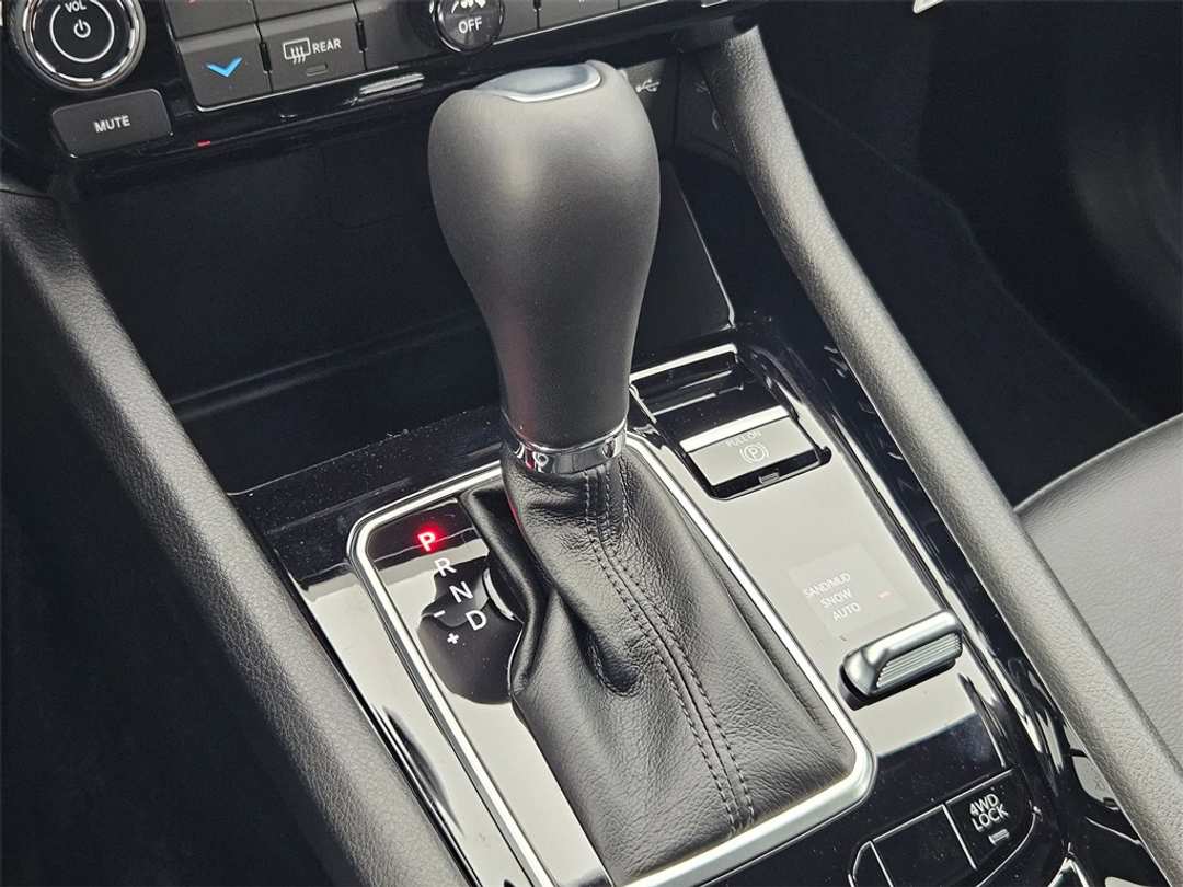 2026 Jeep Compass Latitude - Image 18