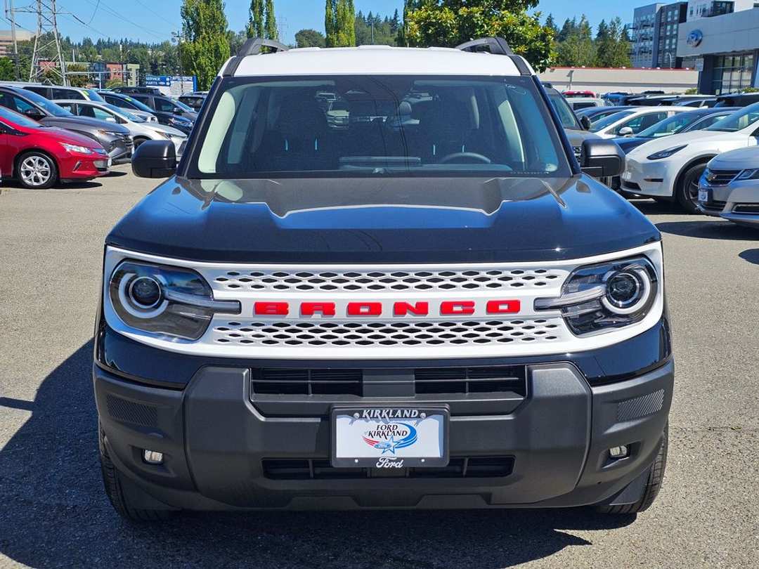 2025 Ford Bronco Sport Heritage - Image 2