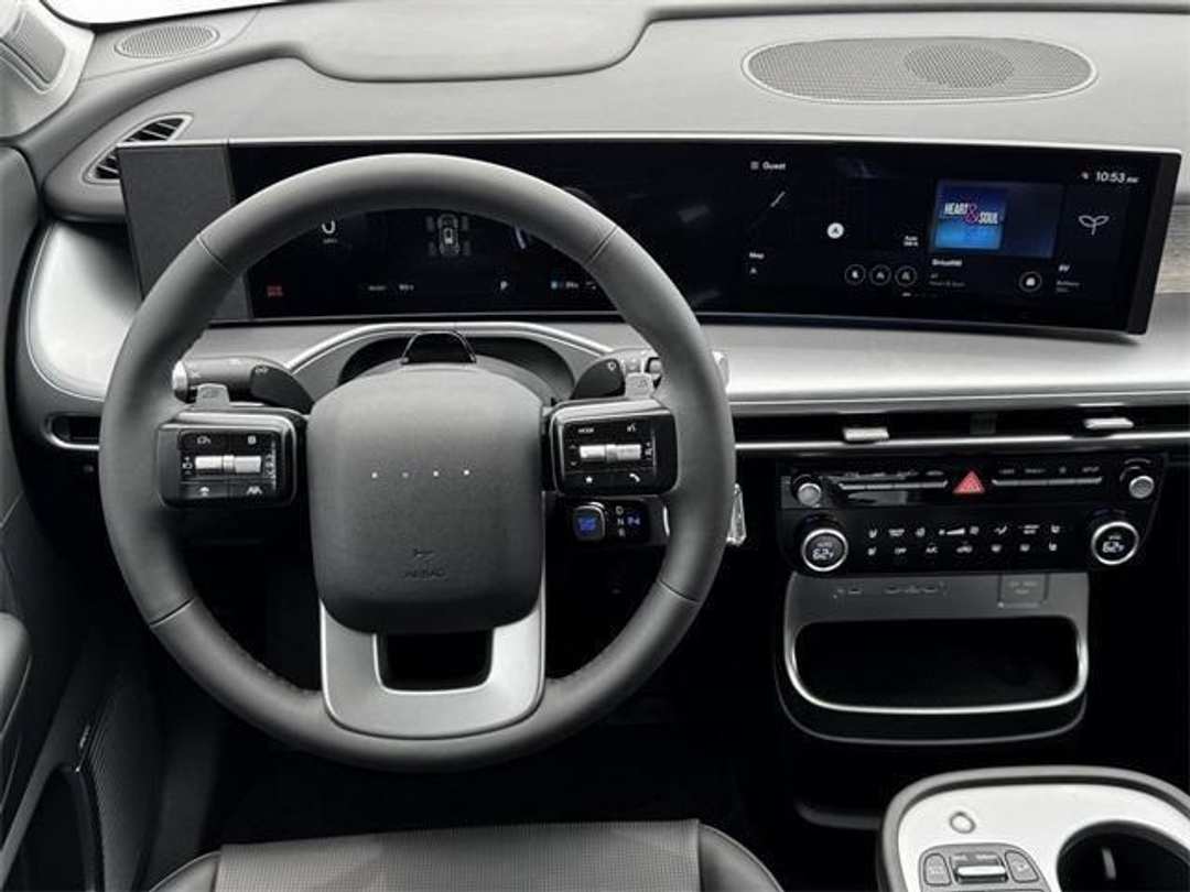 2026 Hyundai Ioniq 9 Performance Limited - Image 17