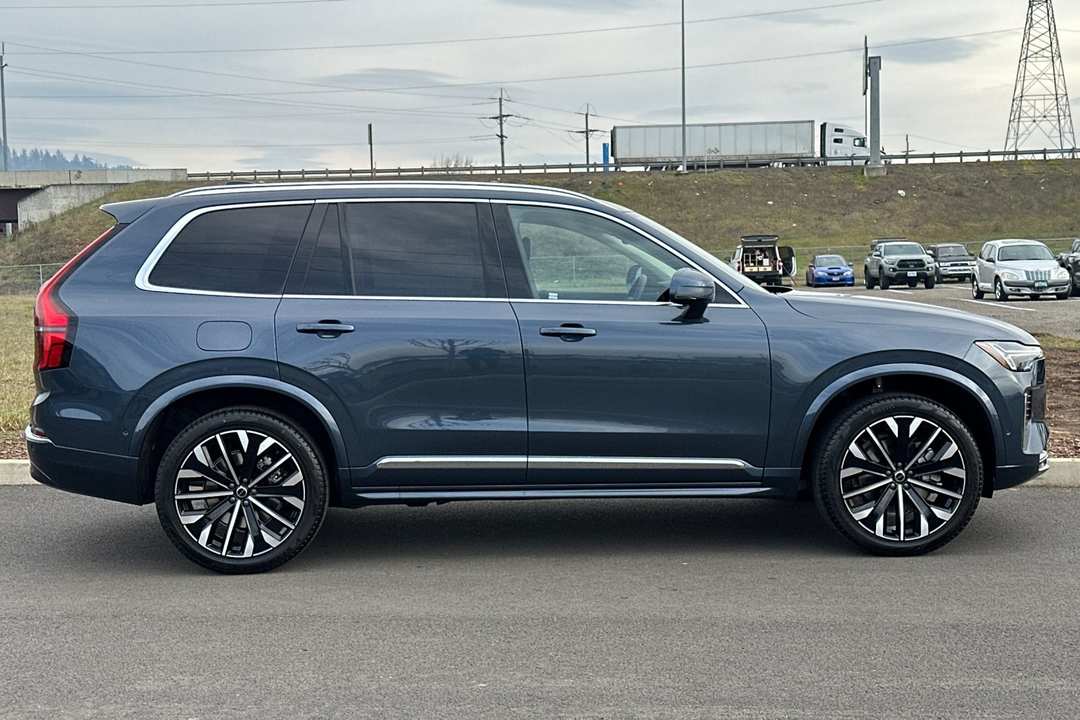 2026 Volvo Xc90 B5 Plus - Image 2