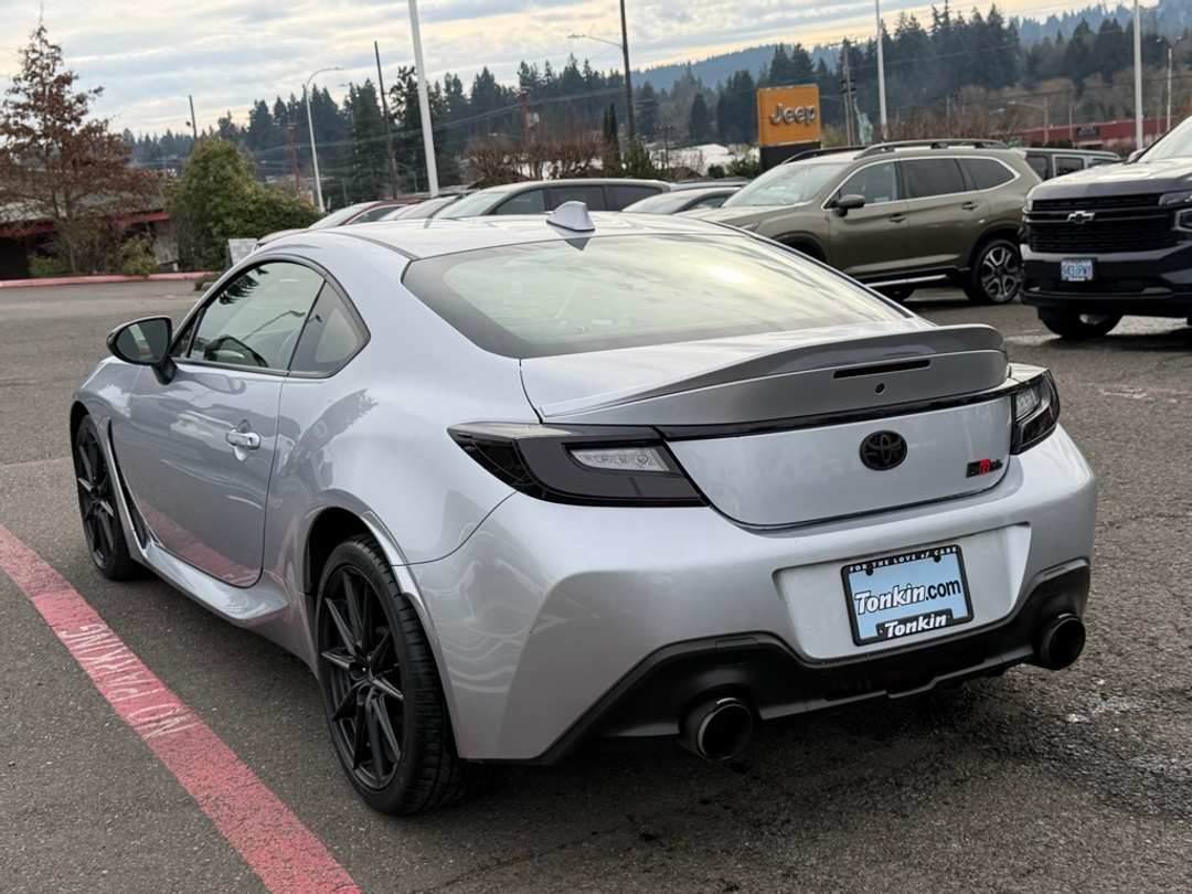 2024 Toyota Gr86 Premium - Image 6