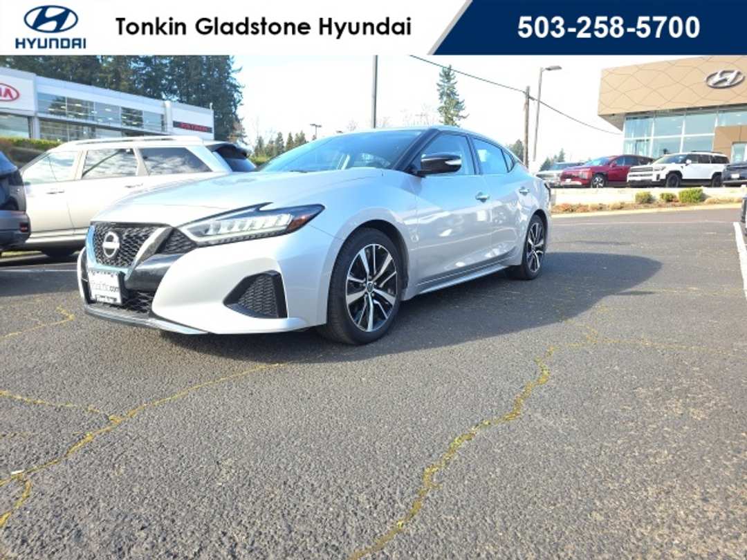 2023 Nissan Maxima SV - Image 3