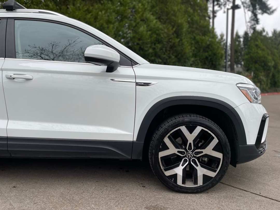 2023 Volkswagen Taos 1.5T SEL - Image 2