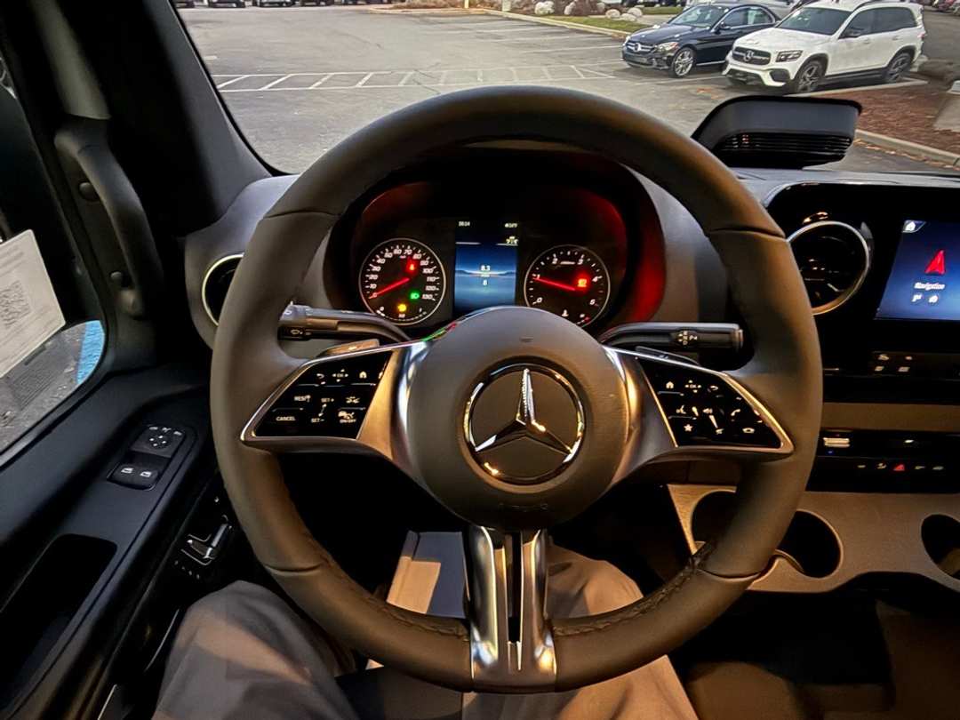 2025 Mercedes-Benz Sprinter 2500 Cargo 144 WB - Image 23