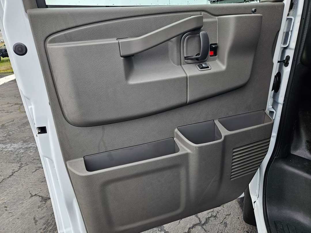 2025 Chevrolet Express 2500 Work - Image 10