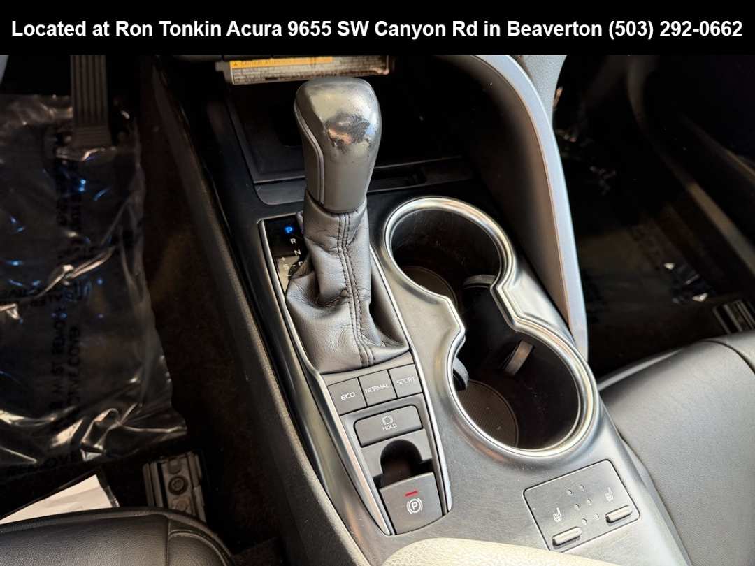 2018 Toyota Camry XLE - Image 23