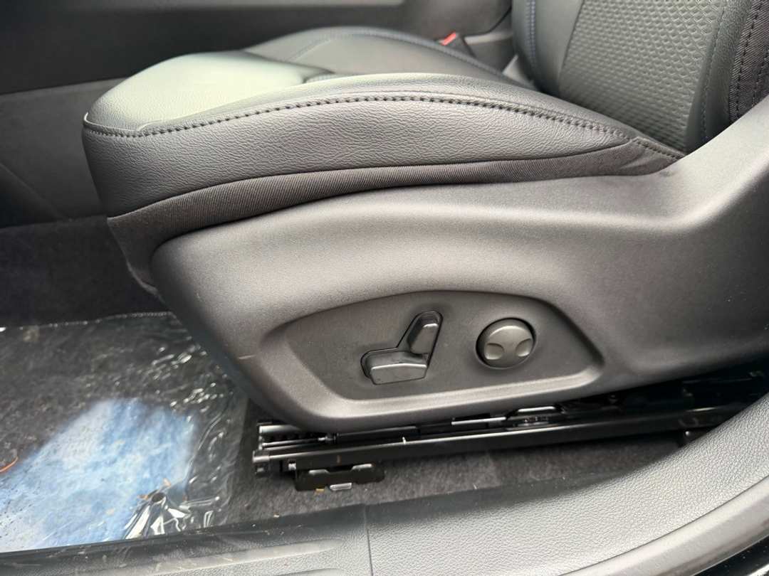 2026 Jeep Compass Latitude - Image 16