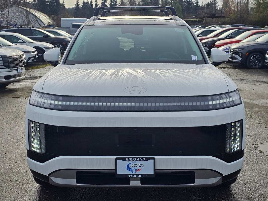 2026 Hyundai Ioniq 9 Performance Limited - Image 2