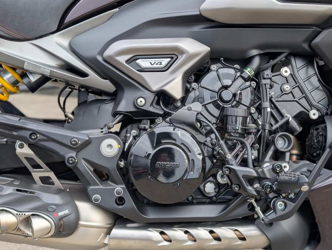 2026 Ducati Xdiavel V4 - Image 3