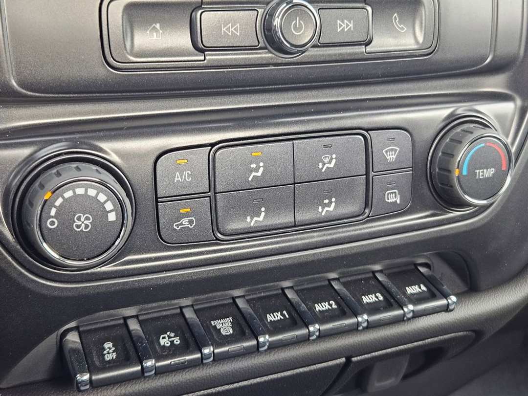 2025 Chevrolet Silverado 4500Hd - Image 23