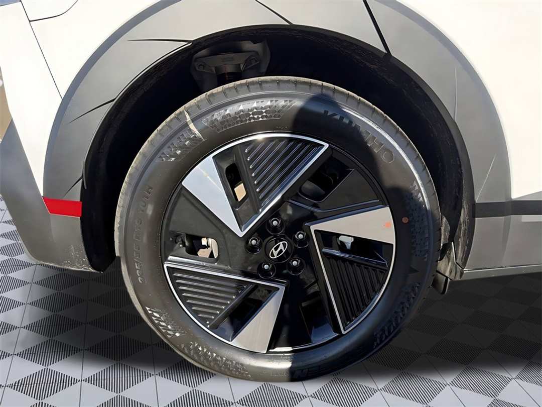 2026 Hyundai Ioniq 5 SEL - Image 9