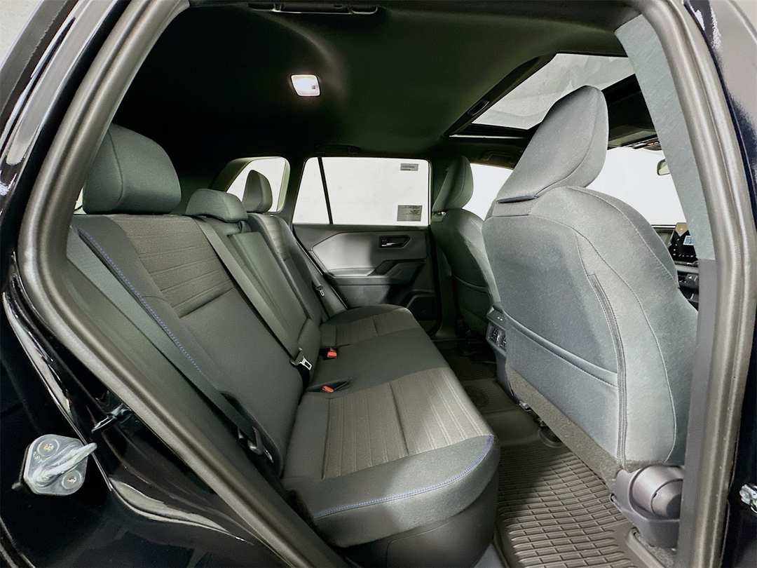 2026 Toyota Rav4 SE - Image 28