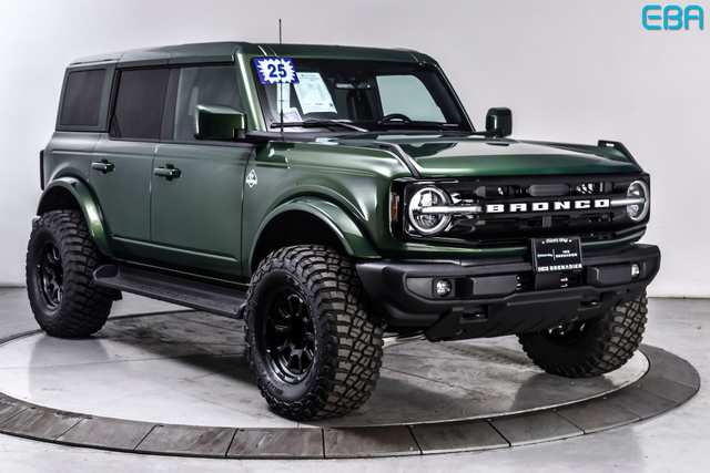 2025 Ford Bronco Outer Banks