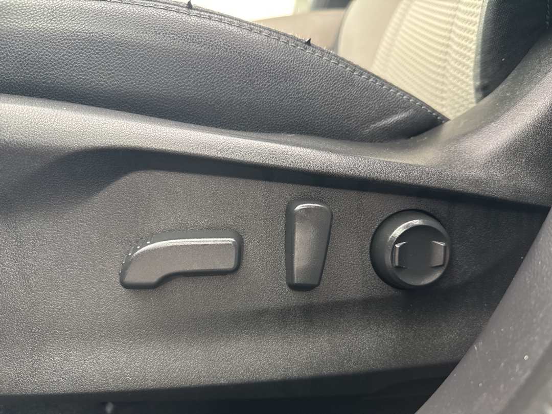 2019 Subaru Forester Premium - Image 11